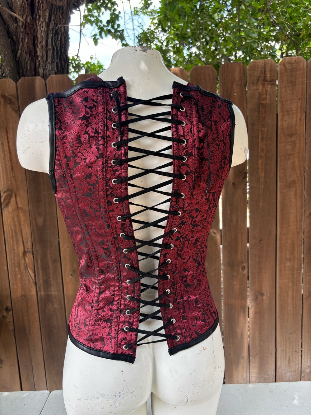 Y2K Vintage Brocade Burgundy Corset size XS/S, Goth, Black, Dark.
